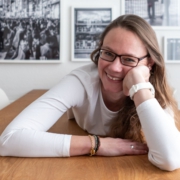 Nicht zu streng, nicht zu eng | Inke Hummel